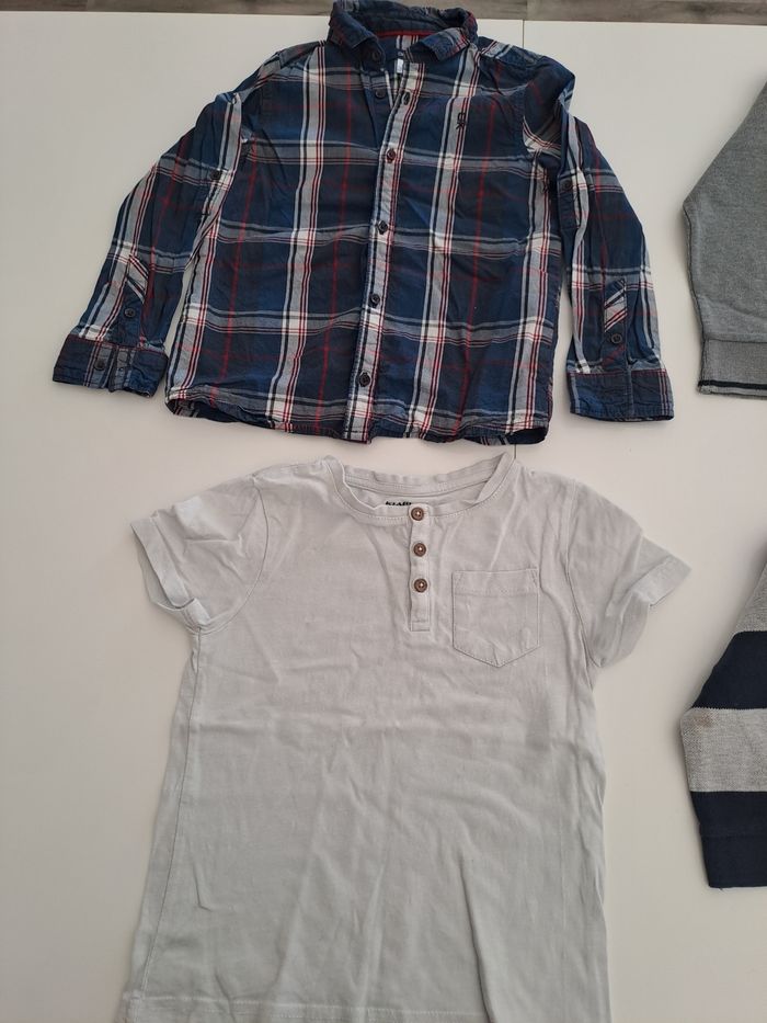 Lot 5 ans polos manches longues + chemise + tee-shirt - photo numéro 3