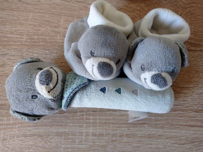 Chaussons et Hochet Nattou taille naissance