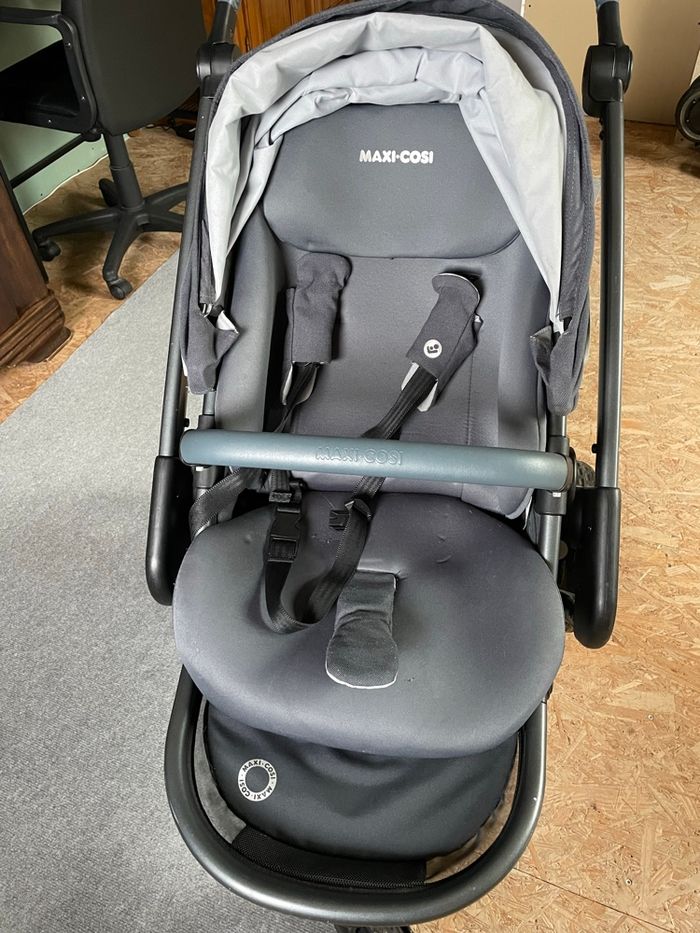 Poussette Maxi cosi 3 roues - photo numéro 2