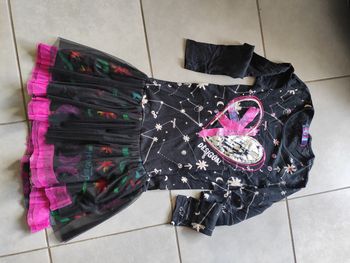 (5) Robe 