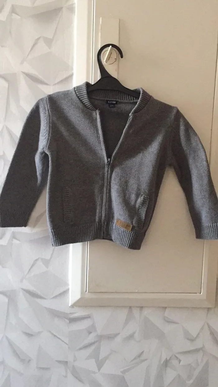 Gilet gris - photo numéro 5