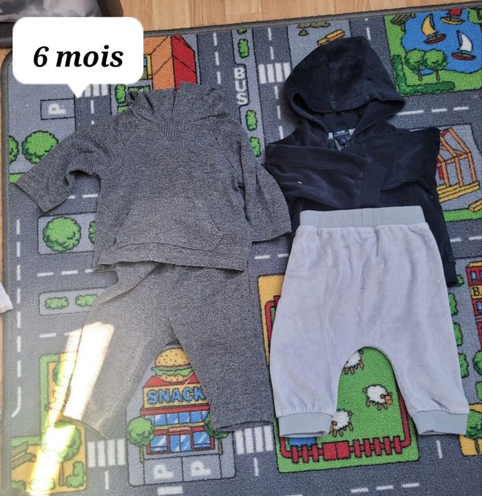 Ensemble bébé bon état 5 euros