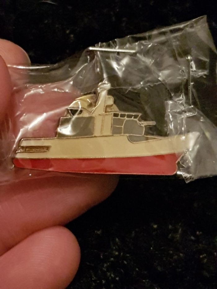 Pin's chalutier