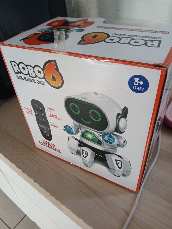 Robo6 + boîte d'origine - photo numéro 2