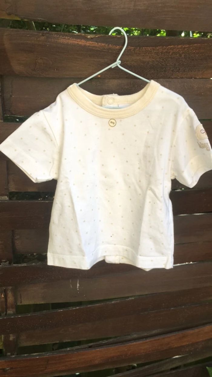Petit teeshirt bébé 👶🏼 - photo numéro 2