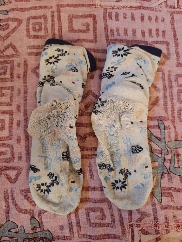 Chaussettes femmes a motifs de fleurs