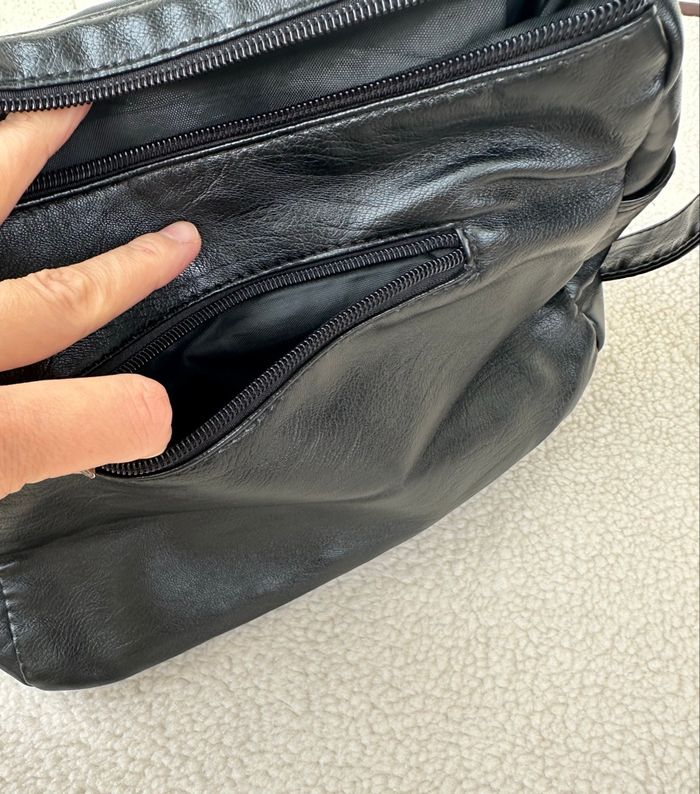 Sac à main noir cuir synthétique plusieurs poches - photo numéro 6