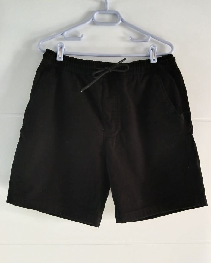 Bermuda Pull & Bear
 M