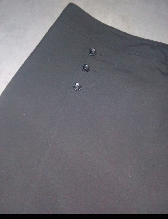 Jupe femme noir taille 40 bien lire - photo numéro 2