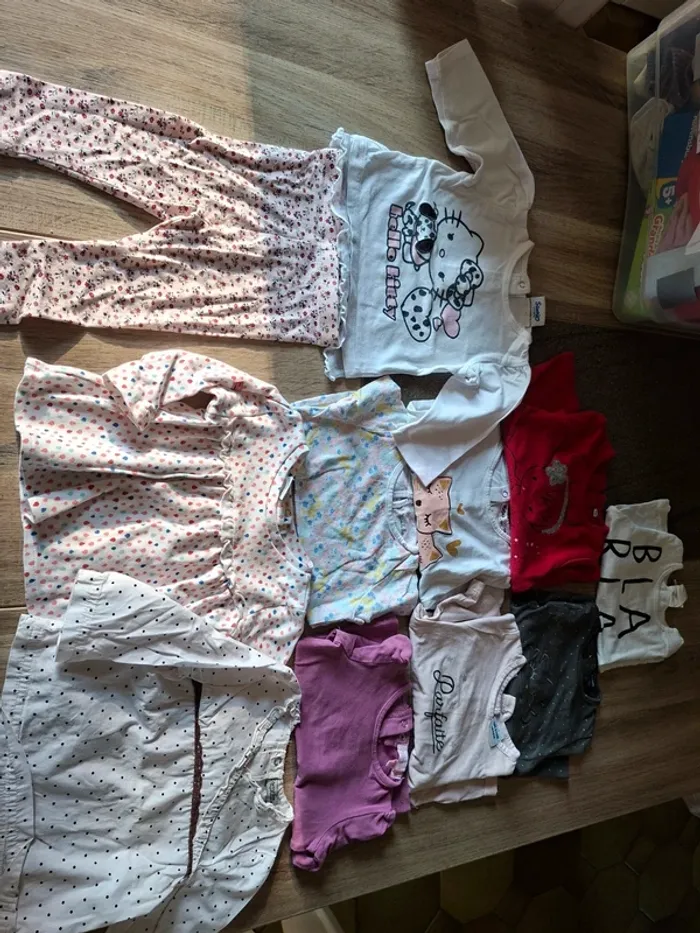 Lot 6 mois fille