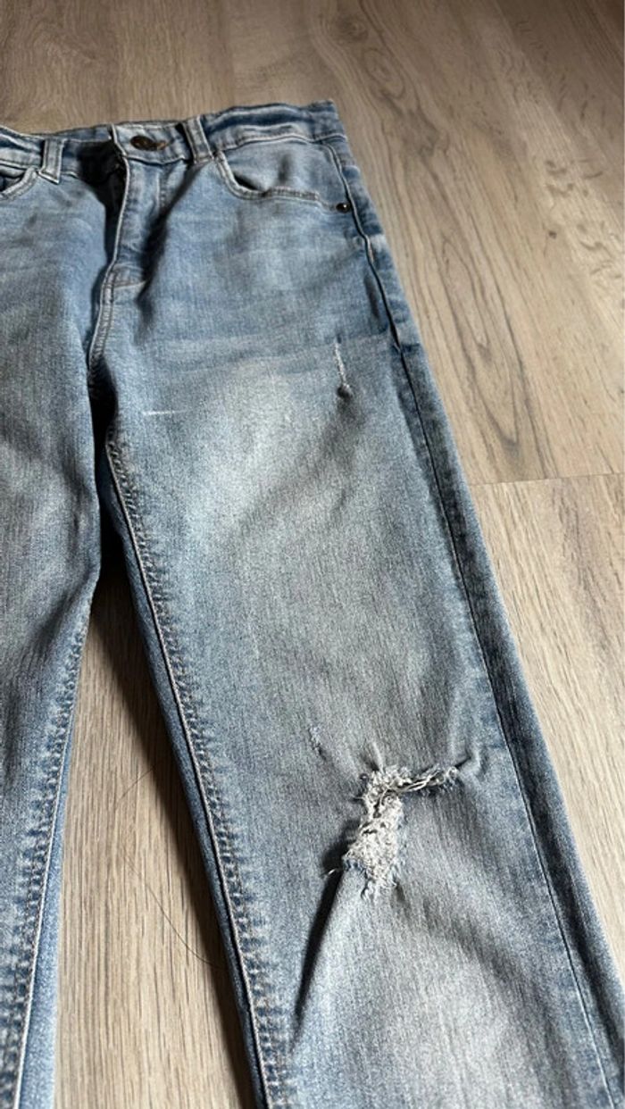 Jean skinny troué - photo numéro 3