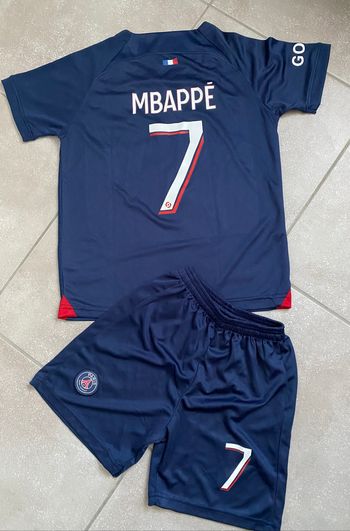 Ensemble foot 9/10 ans