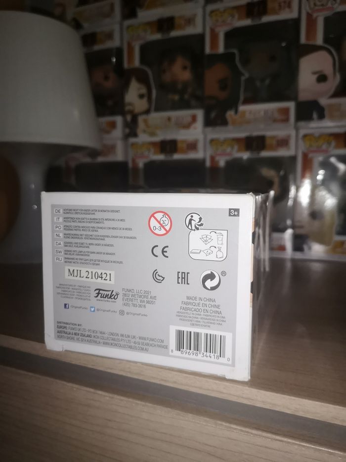 Funko pop Heroes Superman 251 Superman edition 80 ans - photo numéro 6