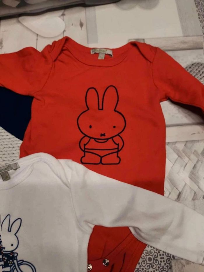 Bodies - photo numéro 2