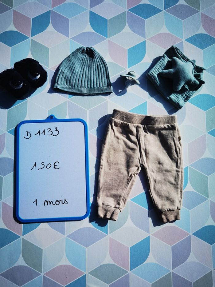 D1133 - pantalon garçon 1 mois