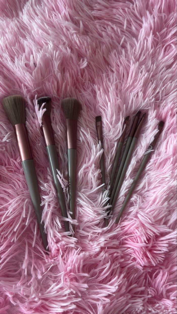Set de 8 pinceaux maquillage – neuf - photo numéro 2