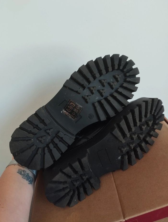 Bottes noir - photo numéro 5