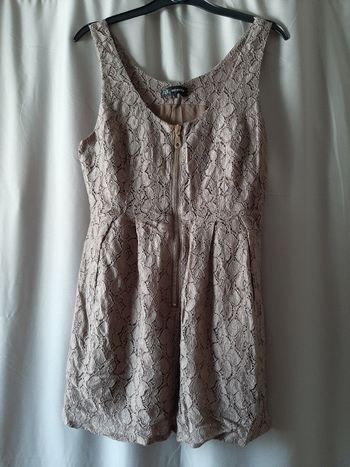 Robe attentif