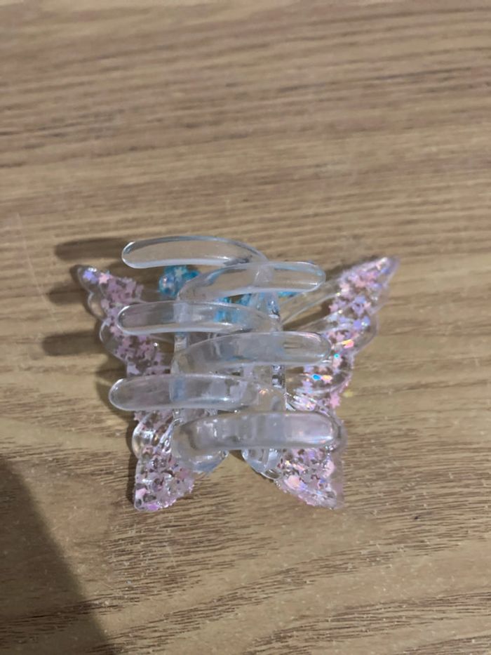 Pince à cheveux papillon 🦋 - photo numéro 4