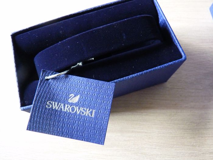 boite bijoux cadeau bracelet femme swarovski carton bleu TBE - photo numéro 2