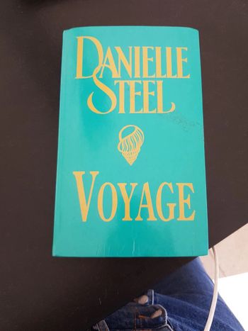 Voyage- Danielle Steele