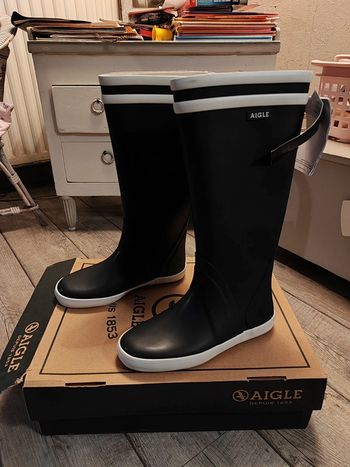 Bottes de pluie AIGLE taille 35 modèle goéland marine & blanc