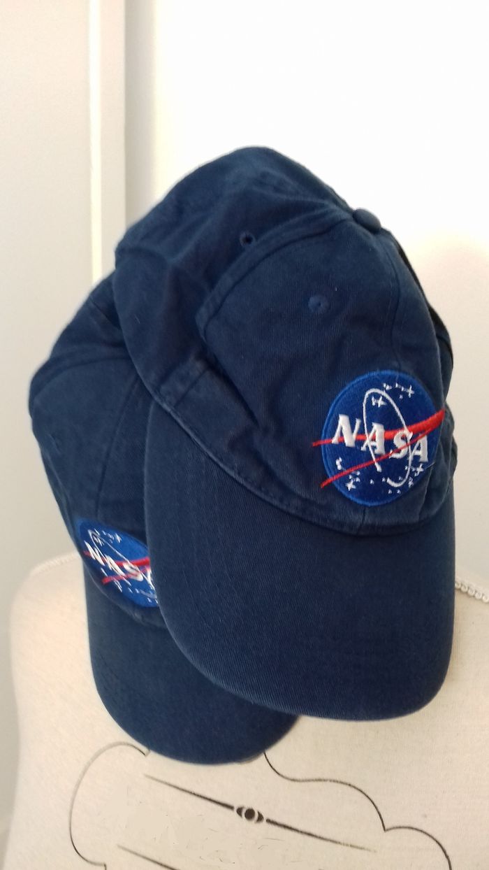 Lot 2 Casquettes bleu marine de la NASA.- T.U - photo numéro 6