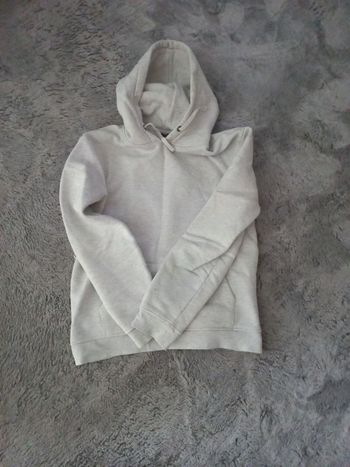Pull avec capuche taille XS