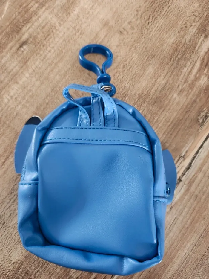 Porte monnaies porte clé Stitch disney en très bon état - photo numéro 2