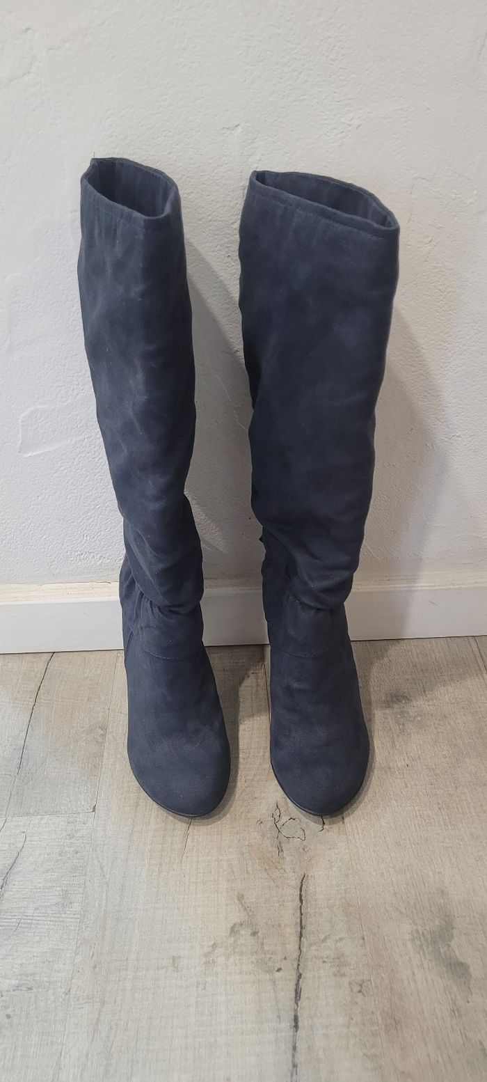 Bottes T 37 Daim neuves - photo numéro 2