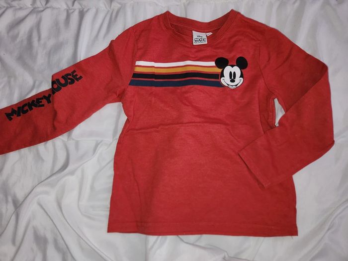 Tee-shirt manches longues taille 5 ans