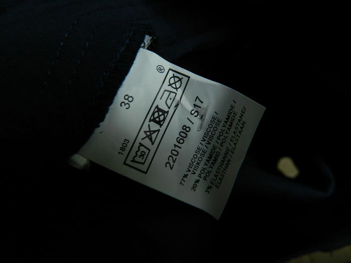 Jupe droite T 38 - photo numéro 2