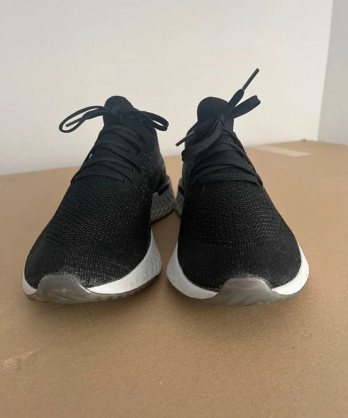 Baskets Nike Taille 42.5 - photo numéro 2
