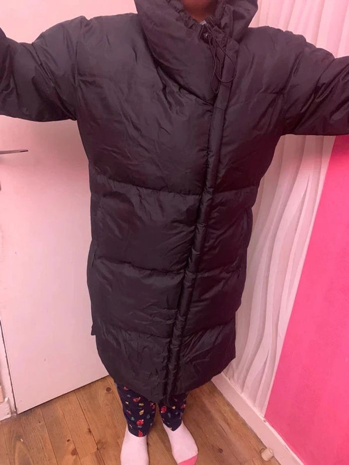 Très jolie doudoune noir - photo numéro 2