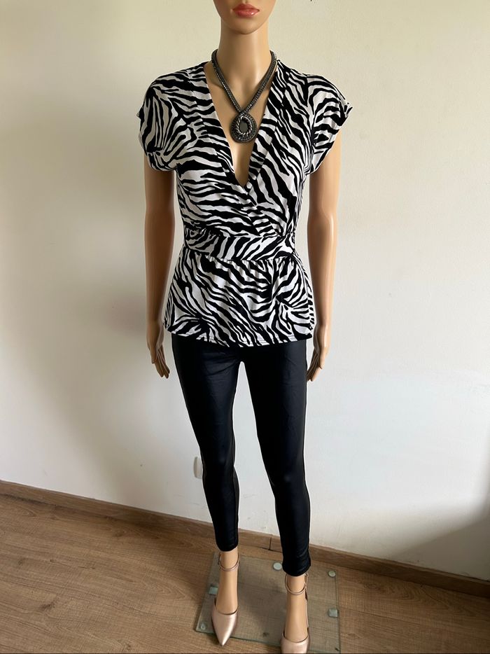 Blouse noire et blanche à manches courtes Morgan taille S TBE - photo numéro 3