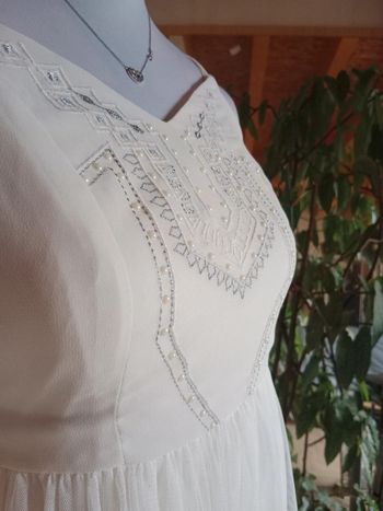 Robe broderie fines