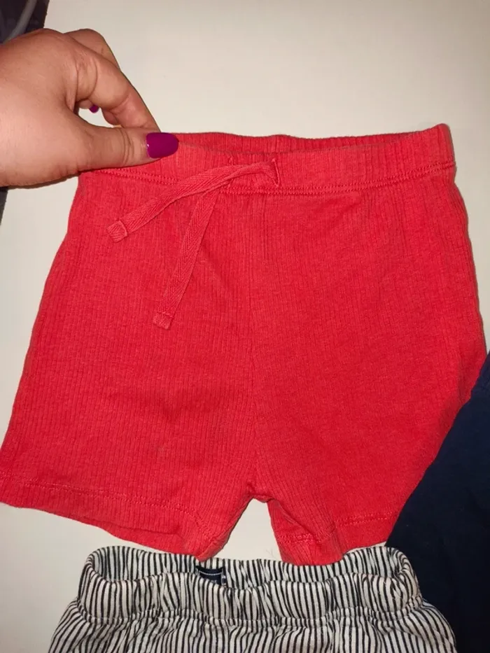 Lot de trois shorts légers état 12 mois différentes marques - photo numéro 6
