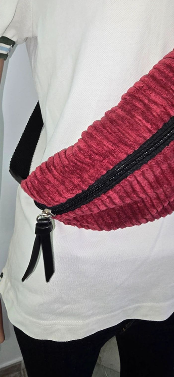 Sac banane en velours côtelé bordeaux très mode tendance - photo numéro 4
