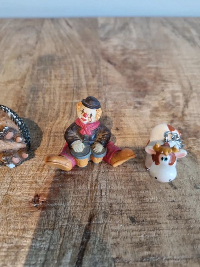 3 figurines en résine - photo numéro 3