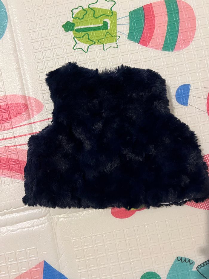 Lot gilets sans manches - photo numéro 2