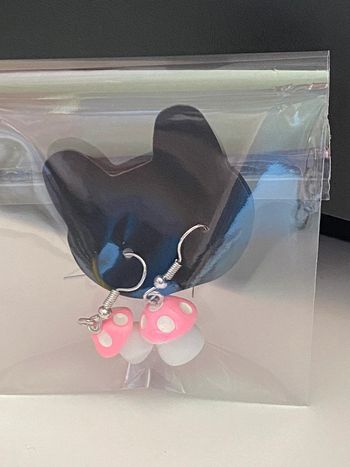 Boucles d’oreille champignons rose