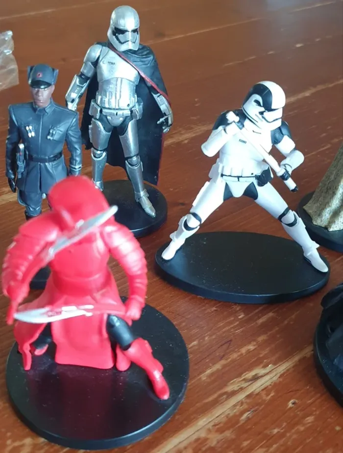 Lot 9 figurines Star Wars Disney - photo numéro 2