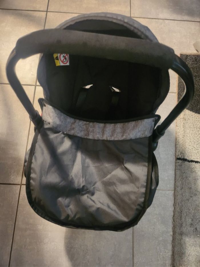 Poussette 3 en 1 - photo numéro 4