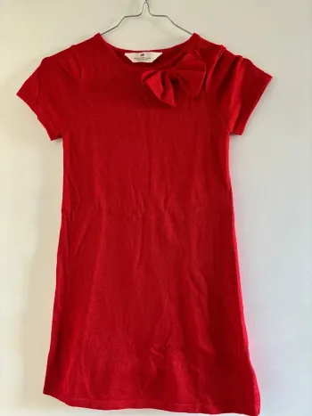 Robe rouge pailletée