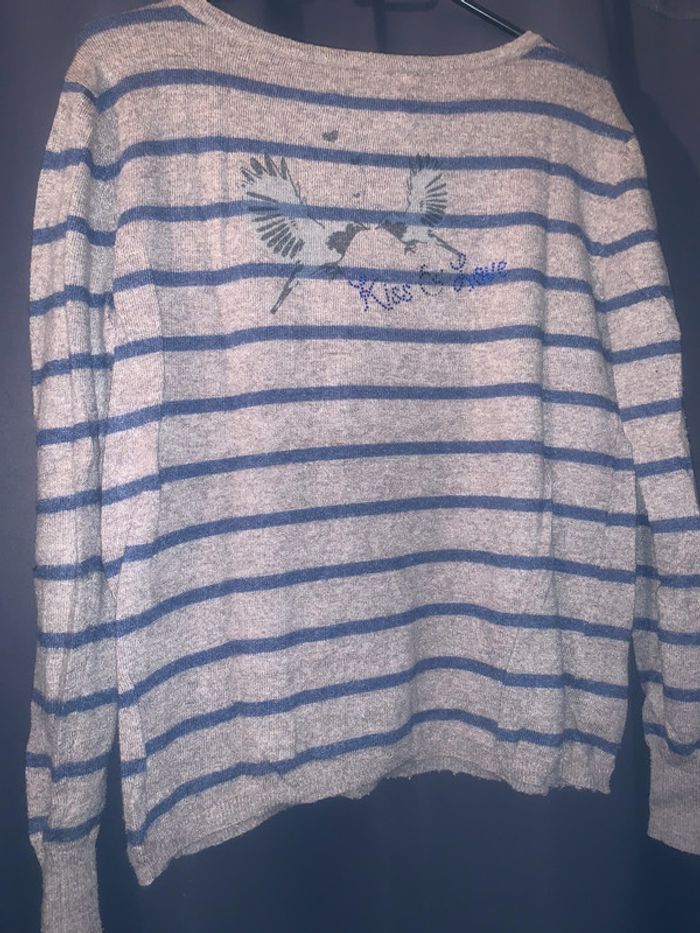 Joli pull rayé bleu marine - photo numéro 2
