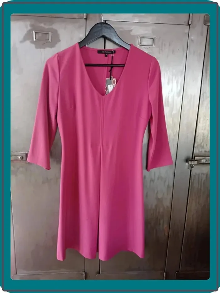 Robe rose manches 3/4 La Fée Maraboutée taille 36 neuve