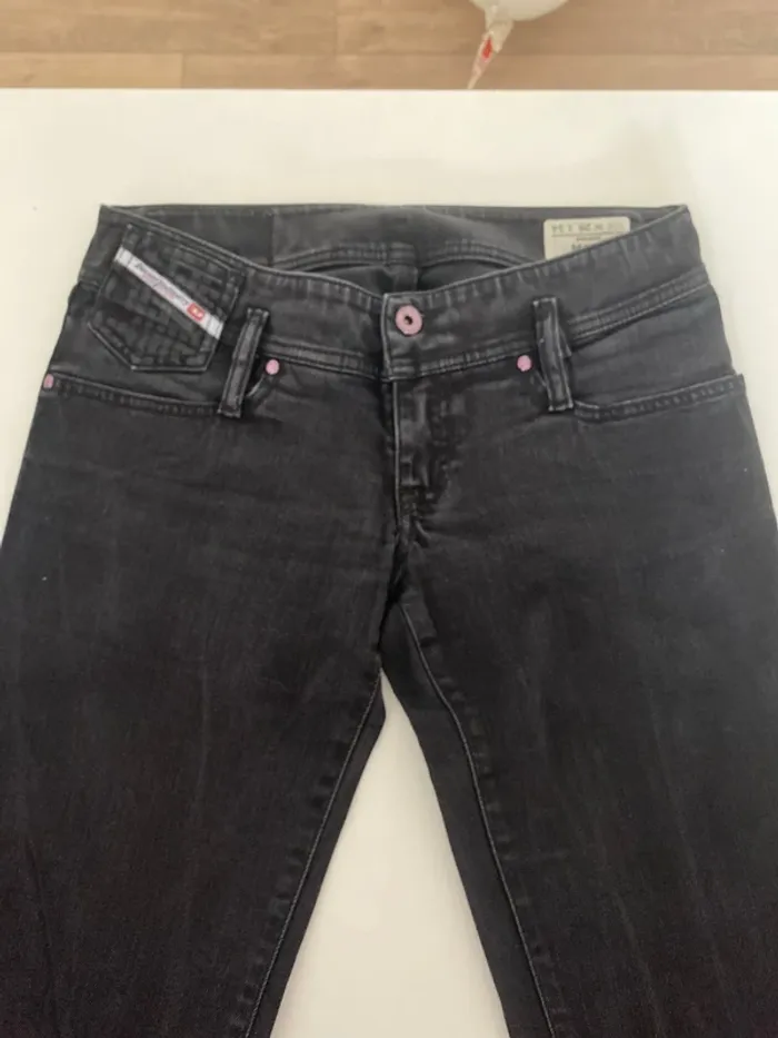 Jean noir Diesel 28/34 - photo numéro 2