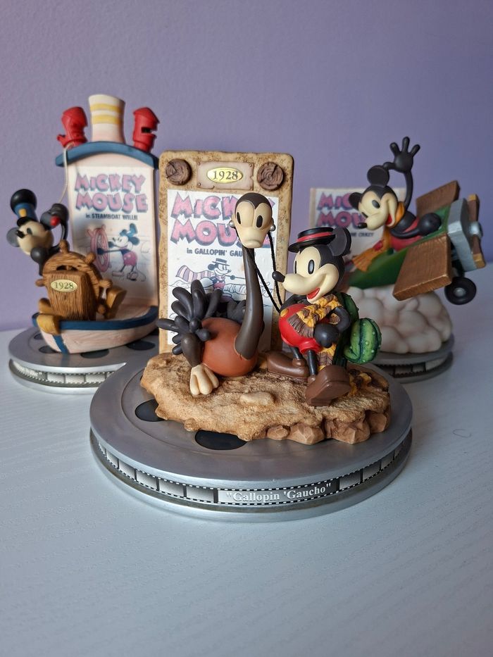 Figurine Disney "The Best of Mickey Mouse " Édition limitée et numérotée.  Import USA.