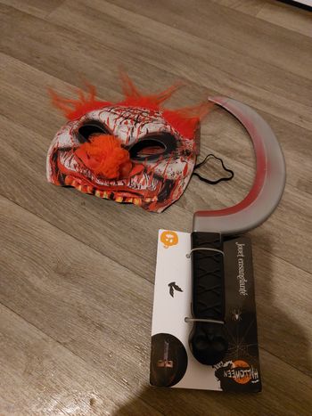 Masque neuf avec fossile neuf