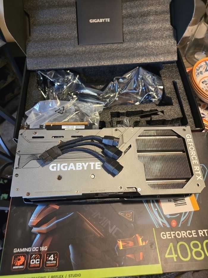 GIGABYTE GeForce RTX 4080 16 Go GDDR6X VRAM GAMING OC PC GPU - photo numéro 5